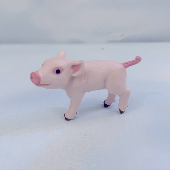 Tiny Toy Pig Figures - Picture 3 of 8